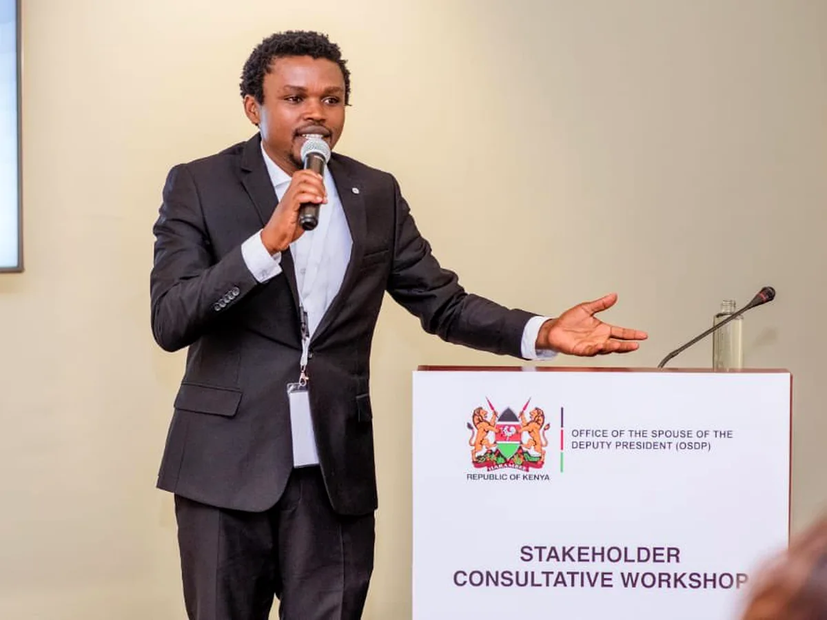 Vincent Muasya Chipukeezy speaking during a stakeholder consultative workshop